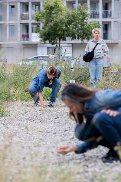 Belvedere 21 Sommerfest: Claudia Bosse &quot;Wasteland dream/s&quot; (Brache / Hauptbahnhof, 18.7.2025) Foto: ouriel morgensztern