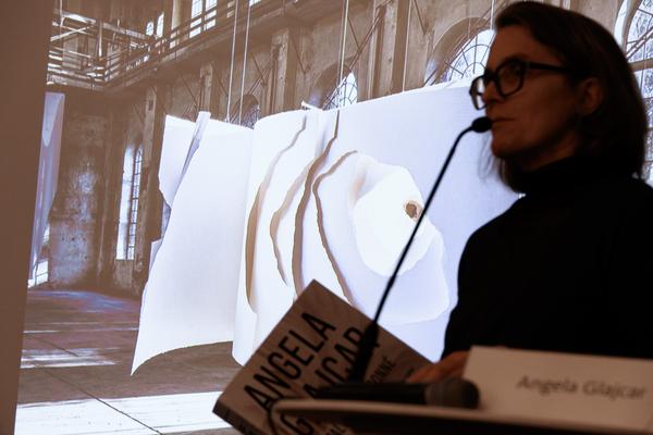 15 Minutes - Faszination Papier: Glajcar, Pressl, Fink (Albertina, 18.02.2026) Foto: eSeL.at - Joanna Pianka