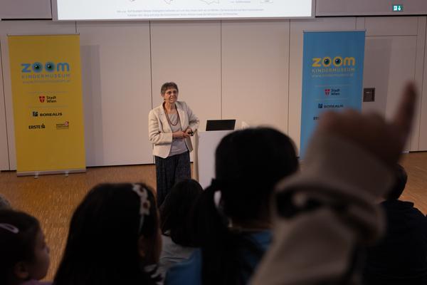 93. Kindervorlesung: Verena Winiwarter "Wiener Donau-Geschichten" (Zoom Kindermuseum, 15.3.2026) Foto: eSeL.at - Lorenz Seidler