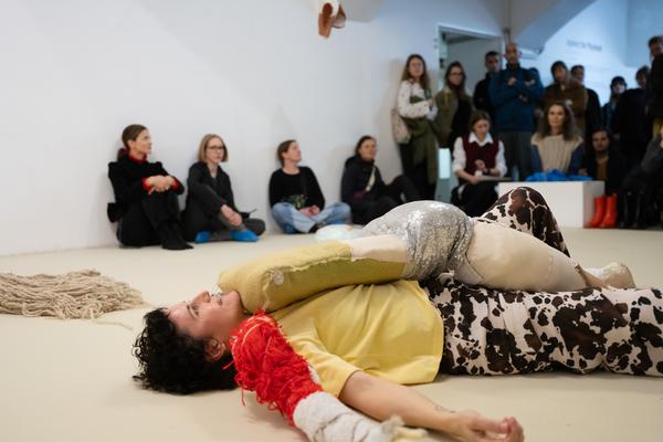 Against the Playbook (das weisse haus, 12.02.2026) Foto: eSeL.at - Sarah Tasha