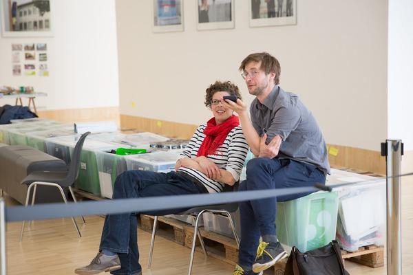 Essl Museum: Die Sammlung eSeL - Aufbau (4.4. - 4.5.2016) http://www.essl.museum/sammlungesel | Foto: http://eSeL.at - Akbar Muratov Foto: esel@esel.at