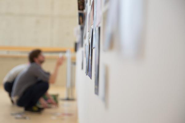 Essl Museum: Die Sammlung eSeL - Aufbau (4.4. - 4.5.2016) http://www.essl.museum/sammlungesel | Foto: http://eSeL.at - Akbar Muratov Foto: esel@esel.at