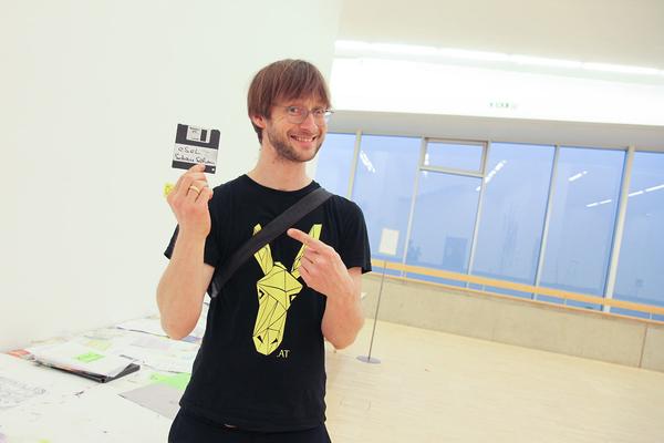 Essl Museum: Die Sammlung eSeL - Laborpraxis (4.4. - 4.5.2016) http://www.essl.museum/sammlungesel | Foto: http://eSeL.at - Akbar Muratov Foto: Photographer: eSeL (Lorenz Seidl