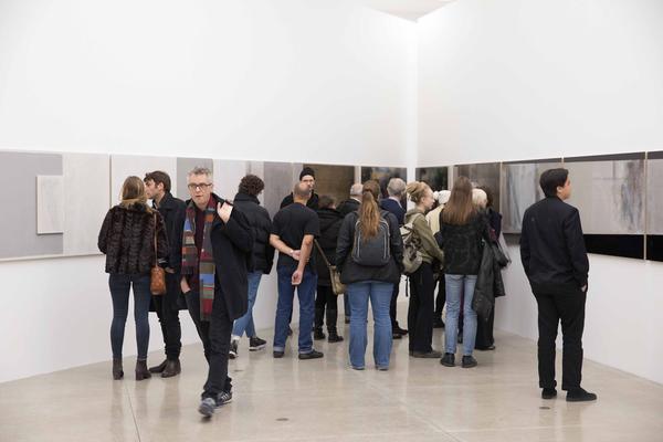 Secession: R. H. Quaytman - An Evening. Chapter 32 (17.11. 2017 – 28.1.2018, Eröffnung) https://www.secession.at/exhibition/rebecca-h-quaytman/ | Foto: eSeL Foto: eSeL.at - Lorenz Seidler