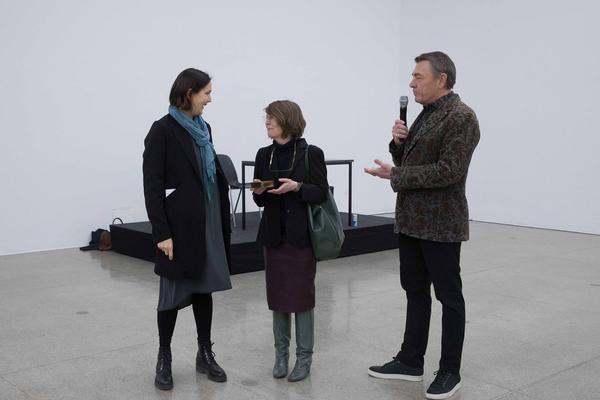 Secession: R. H. Quaytman - An Evening. Chapter 32 (17.11. 2017 – 28.1.2018, Eröffnung) https://www.secession.at/exhibition/rebecca-h-quaytman/ | Foto: eSeL Foto: eSeL.at - Lorenz Seidler