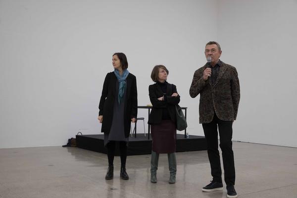 Secession: R. H. Quaytman - An Evening. Chapter 32 (17.11. 2017 – 28.1.2018, Eröffnung) https://www.secession.at/exhibition/rebecca-h-quaytman/ | Foto: eSeL Foto: eSeL.at - Lorenz Seidler