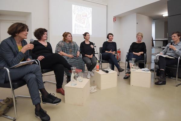 Kunst im öffentlichen Raum Niederösterreich: 100 Jahre Frauenwahlrecht (Präsentation: ) http://www.publicart.at/de/projekte/kuratiert/2018100jahrefrauenwahlrecht | Foto: eSeL.at - Joanna Pianka Foto: eSeL.at - Lorenz Seidler