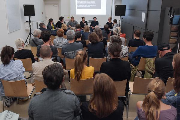 Kunst im öffentlichen Raum Niederösterreich: 100 Jahre Frauenwahlrecht (Präsentation: ) http://www.publicart.at/de/projekte/kuratiert/2018100jahrefrauenwahlrecht | Foto: eSeL.at - Joanna Pianka Foto: eSeL.at - Lorenz Seidler