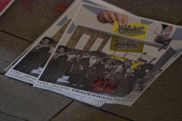 Kunst im öffentlichen Raum Niederösterreich: 100 Jahre Frauenwahlrecht (Präsentation: ) http://www.publicart.at/de/projekte/kuratiert/2018100jahrefrauenwahlrecht | Foto: eSeL.at - Joanna Pianka Foto: eSeL.at - Lorenz Seidler