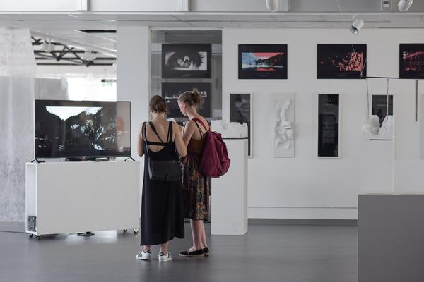 Akademie der Bildenden Künste Wien: Eröffnung Abschlussarbeiten 17/18 (Augasse, 21.6.2018) https://esel.cc/akbild_Abschluss17-18 | Foto: eSeL.at - Joanna Pianka Foto: eSeL.at - Joanna Pianka