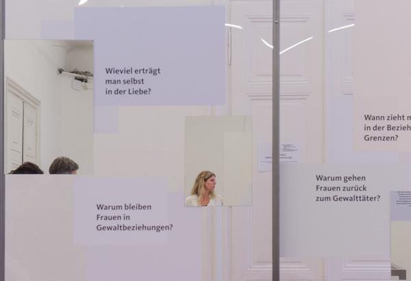 Volkskundemuseum: Kuratorinführung - „Am Anfang war ich sehr verliebt ...“ 40 Jahre Wiener Frauenhäuser (7.6.2018) https://www.volkskundemuseum.at/frauenhaeuser | Foto: eSeL.at - Joanna Pianka Foto: eSeL.at - Joanna Pianka