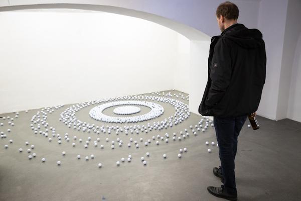 das weisse haus: Felix-Benedikt Sturm 
 "at the waterhole“ (21.2. - 28.3.2018, Eröffnung) https://esel.at/termin/94932 | Foto: eSeL Foto: eSeL.at - Lorenz Seidler