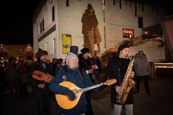 MuseumsQuartier: Eröffnung Brücken- & Sternenpassage (28.11.2018) https://esel.cc/MQpassagen | Foto: eSeL Foto: eSeL.at - Lorenz Seidler