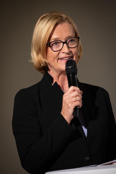 Haus der Geschichte Österreich: Buchpräsentation: 100x Österreich – Neue Essays aus Literatur und Wissenschaft (16.10.2018, Camineum der OeNB) xhttps://esel.cc/hdgoe_100xOE | Foto: eSeL Foto: eSeL.at - Lorenz Seidler
