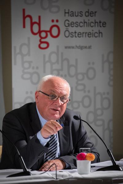 Haus der Geschichte Österreich: Buchpräsentation: 100x Österreich – Neue Essays aus Literatur und Wissenschaft (16.10.2018, Camineum der OeNB) xhttps://esel.cc/hdgoe_100xOE | Foto: eSeL Foto: eSeL.at - Lorenz Seidler