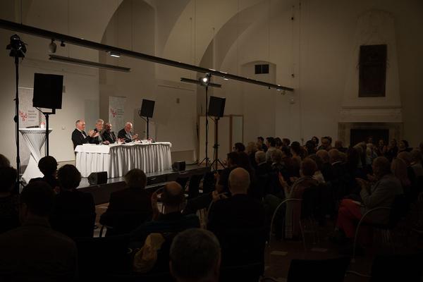 Haus der Geschichte Österreich: Buchpräsentation: 100x Österreich – Neue Essays aus Literatur und Wissenschaft (16.10.2018, Camineum der OeNB) xhttps://esel.cc/hdgoe_100xOE | Foto: eSeL Foto: eSeL.at - Lorenz Seidler