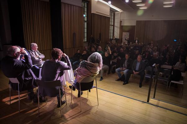Haus der Geschichte Österreich: Mythos Heldenplatz - Buchpräsentation & Diskussion (23.3.2018, Weltmuseum Vortragssaal) https://www.hdgoe.at/event/buchpraesentation-mythos-heldenplatz | Foto: eSeL Foto: eSeL.at - Lorenz Seidler