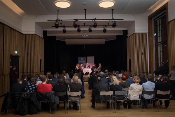 Haus der Geschichte Österreich: Mythos Heldenplatz - Buchpräsentation & Diskussion (23.3.2018, Weltmuseum Vortragssaal) https://www.hdgoe.at/event/buchpraesentation-mythos-heldenplatz | Foto: eSeL Foto: eSeL.at - Lorenz Seidler