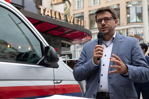 Was haben diese PLÄTZE schon gesehen?  Demonstrationen in Wien von 2018 - 2018 (14.6.2018) http://www.plaetze.at | Fotos: eSeL & MVD Foto: eSeL.at