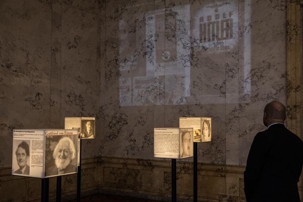 Hofburg: Die Gerechten - Aussstellng Gedenkakt anl. 80. Jahrestages des „Anschlusses“ (12.3.2018) https://www.volkskundemuseum.at/diegerechten |  Fotos: eSeL.at - Lorenz Seidler Foto: eSeL.at - Lorenz Seidler