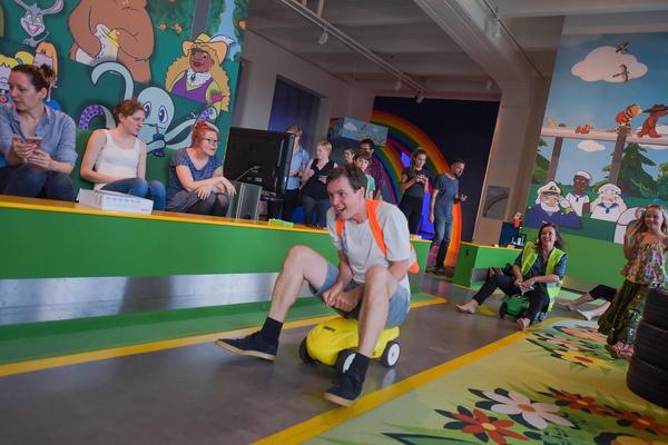 Technisches Museum Wien: eSeL - SuperSensorKart @ Love Me Sensor. Un/Tragbare Technologien (30.5.2018) https://www.technischesmuseum.at/event/love-me-sensor-abendveranstaltungen | Foto: eSeL - Joanna Pianka Foto: eSeL.at - Joanna Pianka