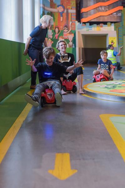 Technisches Museum Wien: eSeL - SuperSensorKart @ Love Me Sensor. Un/Tragbare Technologien (30.5.2018) https://www.technischesmuseum.at/event/love-me-sensor-abendveranstaltungen | Foto: eSeL - Joanna Pianka Foto: eSeL.at - Joanna Pianka