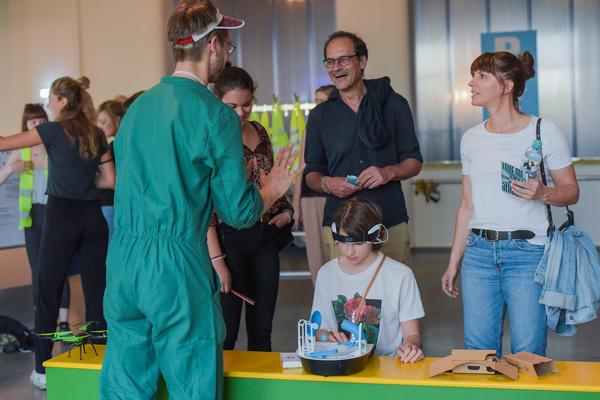 Technisches Museum Wien: eSeL - SuperSensorKart @ Love Me Sensor. Un/Tragbare Technologien (30.5.2018) https://www.technischesmuseum.at/event/love-me-sensor-abendveranstaltungen | Foto: eSeL - Joanna Pianka Foto: eSeL.at - Joanna Pianka