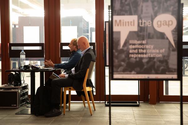 Eurozine2018: Gemeinsme Wagnisse - Europa Zuerst! Daniel Cohn-Bendit & Claus Leggewie (2.11.2018) https://esel.cc/B21_eurozine2018 | Foto: eSeL Foto: eSeL.at - Lorenz Seidler