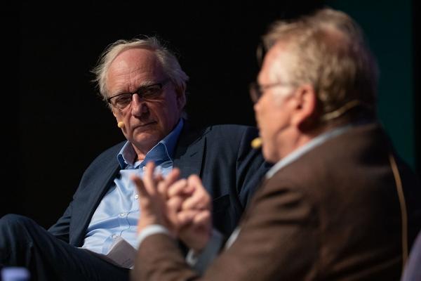 Eurozine2018: Gemeinsme Wagnisse - Europa Zuerst! Daniel Cohn-Bendit & Claus Leggewie (2.11.2018) https://esel.cc/B21_eurozine2018 | Foto: eSeL Foto: eSeL.at - Lorenz Seidler
