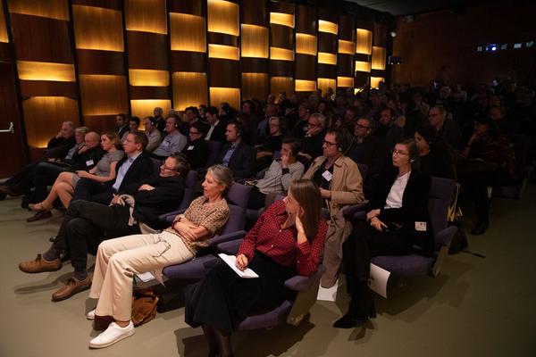Eurozine2018: Gemeinsme Wagnisse - Europa Zuerst! Daniel Cohn-Bendit & Claus Leggewie (2.11.2018) https://esel.cc/B21_eurozine2018 | Foto: eSeL Foto: eSeL.at - Lorenz Seidler