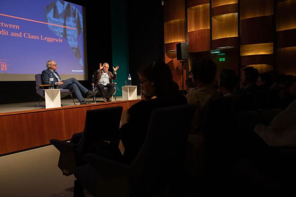 Eurozine2018: Gemeinsme Wagnisse - Europa Zuerst! Daniel Cohn-Bendit & Claus Leggewie (2.11.2018) https://esel.cc/B21_eurozine2018 | Foto: eSeL Foto: eSeL.at - Lorenz Seidler