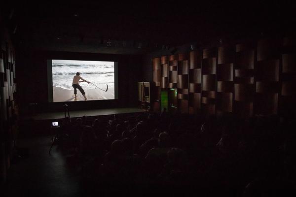 Belvedere 21: Gemeinsame Wagnisse - Reinventing Utopian Thinking: Was Utopie ist. Elektro-philosophische Odyssee (21.9.2018) https://esel.me/termin/98246 | Foto: eSeL Foto: eSeL.at - Lorenz Seidler
