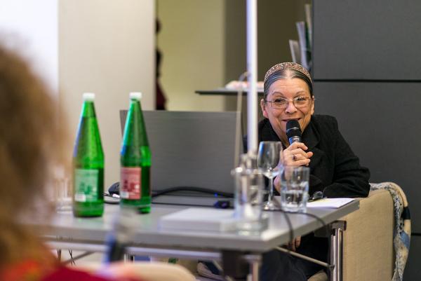 Gespräche zur Kunst im öffentlichen Raum: Nil Yalter (Kunst im öffentlichen Raum Niederösterreich im Kunstraum Niederösterreich, 15.11.2018) http://www.kunstraum.net/de/ausstellungen/gespraech-mit-nil-yalter | Foto: eSeL