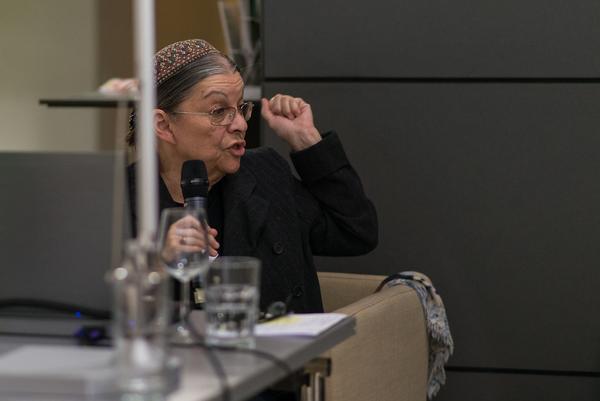 Gespräche zur Kunst im öffentlichen Raum: Nil Yalter (Kunst im öffentlichen Raum Niederösterreich im Kunstraum Niederösterreich, 15.11.2018) http://www.kunstraum.net/de/ausstellungen/gespraech-mit-nil-yalter | Foto: eSeL