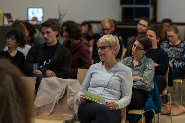 Gespräche zur Kunst im öffentlichen Raum: Nil Yalter (Kunst im öffentlichen Raum Niederösterreich im Kunstraum Niederösterreich, 15.11.2018) http://www.kunstraum.net/de/ausstellungen/gespraech-mit-nil-yalter | Foto: eSeL