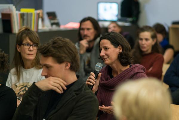 Gespräche zur Kunst im öffentlichen Raum: Nil Yalter (Kunst im öffentlichen Raum Niederösterreich im Kunstraum Niederösterreich, 15.11.2018) http://www.kunstraum.net/de/ausstellungen/gespraech-mit-nil-yalter | Foto: eSeL