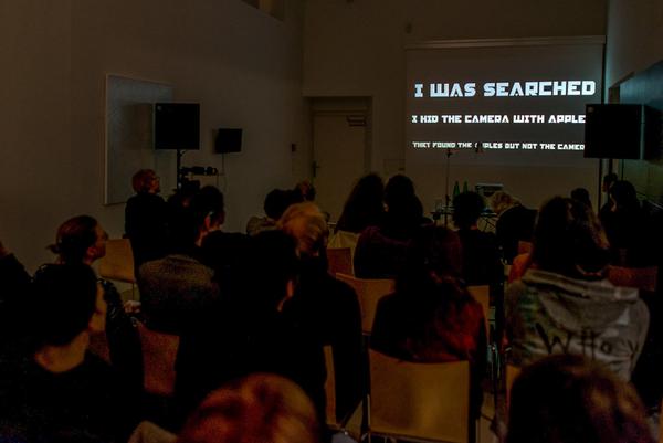 Gespräche zur Kunst im öffentlichen Raum: Nil Yalter (Kunst im öffentlichen Raum Niederösterreich im Kunstraum Niederösterreich, 15.11.2018) http://www.kunstraum.net/de/ausstellungen/gespraech-mit-nil-yalter | Foto: eSeL