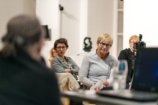 Gespräche zur Kunst im öffentlichen Raum: Nil Yalter (Kunst im öffentlichen Raum Niederösterreich im Kunstraum Niederösterreich, 15.11.2018) http://www.kunstraum.net/de/ausstellungen/gespraech-mit-nil-yalter | Foto: eSeL