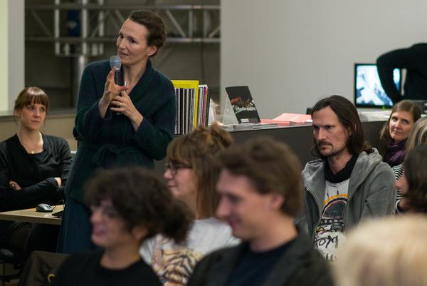 Gespräche zur Kunst im öffentlichen Raum: Nil Yalter (Kunst im öffentlichen Raum Niederösterreich im Kunstraum Niederösterreich, 15.11.2018) http://www.kunstraum.net/de/ausstellungen/gespraech-mit-nil-yalter | Foto: eSeL