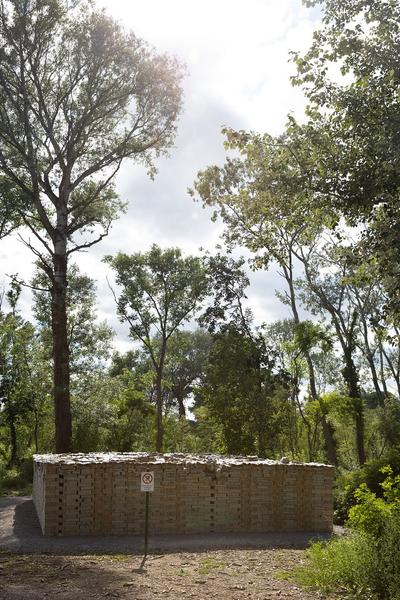 Green Art Tulln - Gartenkunstwerke im öffentlichen Raum: Hannes Gröblacher "Zwischen den Zeilen" (Mai - September 2018) https://www.tulln.at/green-art/green-art-erleben/gartenkunstwerke/ Foto: eSeL.at - Lorenz Seidler