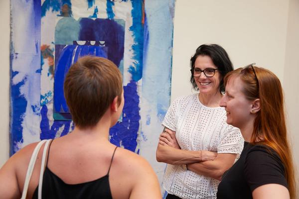 Ins Freie Festival: Eröffnung Veronika Dirnhofer „Wir alle hoffen auf dieses Meer und dieses Land“ & „FreundInnen reisen gemeinsam“ (22.6. – 7.7.2018, Galerie 3) http://www.galerie3.com/archiv/ins-freie-2018/ | Foto: Johannes Puch Foto: Puch Johannes