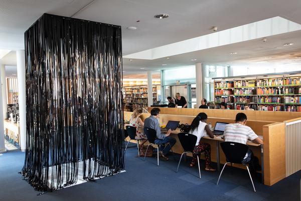 Hauptbücherei: Into the City: Archipelago – De la créolité à la diversalité (29.5 - 16.6.2018) https://esel.at/termin/97003 | Foto: eSeL Foto: eSeL.at - Lorenz Seidler