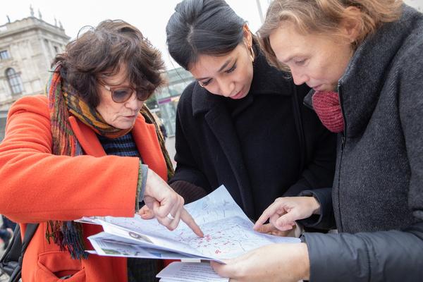 KOER: Françoise Schein - "Wiener Bankett der Menschenrechte und ihre HüterInnen" (Mariahilfer Straße / MQ, 24.11.2018) https://esel.cc/KOER_FrancoiseSchein | Foto: eSeL Foto: eSeL.at - Lorenz Seidler