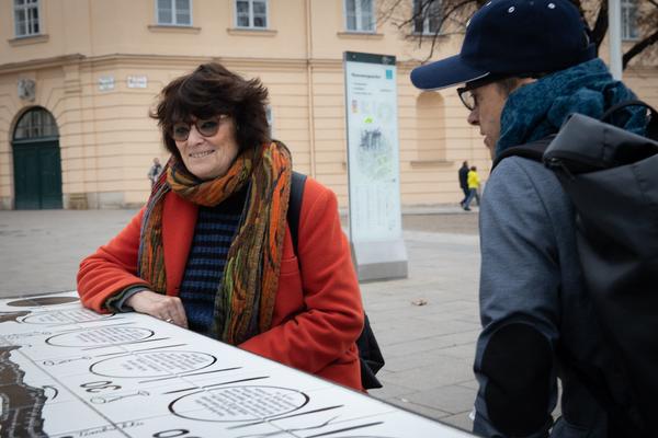 KOER: Françoise Schein - "Wiener Bankett der Menschenrechte und ihre HüterInnen" (Mariahilfer Straße / MQ, 24.11.2018) https://esel.cc/KOER_FrancoiseSchein | Foto: eSeL Foto: eSeL.at - Lorenz Seidler
