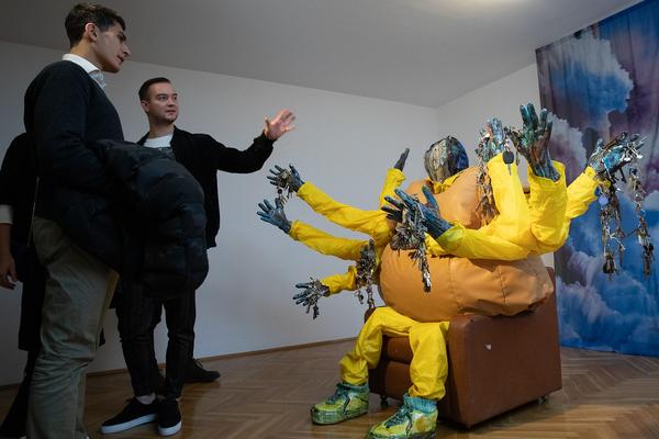 Secession: Kris Lemsalu - Keys Open Doors(16.11.2018 - 20.1.2019) https://www.secession.at/exhibition/kris-lemsalu | Foto: eSeL Foto: eSeL.at - Lorenz Seidler