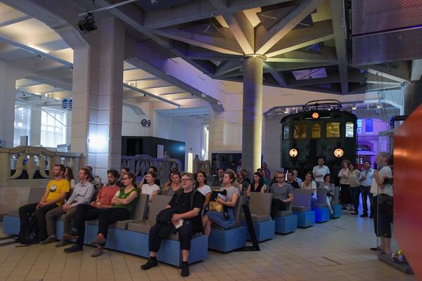 Technisches Museum Wien: Love Me Sensor. Un/Tragbare Technologien (29.5.2018) https://www.technischesmuseum.at/event/love-me-sensor-abendveranstaltungen | Foto: eSeL - Joanna Pianka Foto: eSeL.at - Joanna Pianka