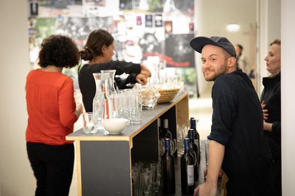 Kunstraum Niederösterreich: Magic Gathering - Diskussion (13.4.2018) http://www.kunstraum.net/de/ausstellungen/54-magic-gathering | Foto: eSeL Foto: eSeL.at - Lorenz Seidler