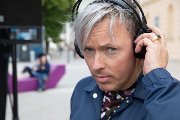 MQ SommerÖffnung: Funkkopfhörer Disco by Volkstheater  (17.5.2018) http://mqw.at/sommer | Foto: eSeL Foto: eSeL.at - Lorenz Seidler
