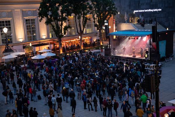 MQ SommerÖffnung: Mundwerk Crew Konzert (Innenhof, 17.5.2018) http://mqw.at/sommer | Foto: eSeL Foto: eSeL.at - Lorenz Seidler