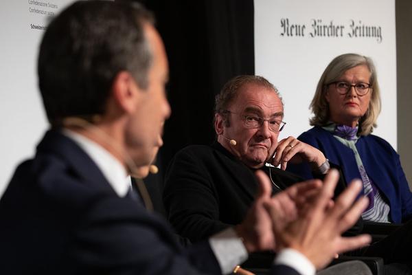 MuseumsQuartier Wien: NZZ Podium - Demokratie (22.10.2018, MQ Ovalhalle) https://podium-berlin.nzz.ch/event/demokratie-2 | Foto: eSeL Foto: eSeL.at - Lorenz Seidler